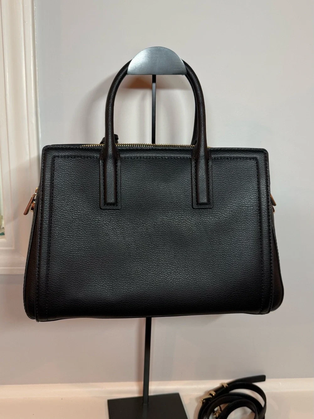 Michael Kors Laila Medium Satchel in black